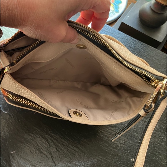 Sale! Buttery Soft Leather Calvin Klein Purse - Picture 3 of 5